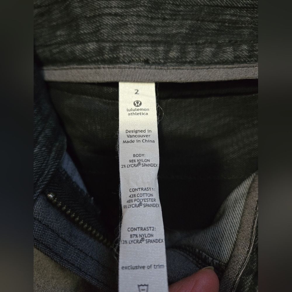 Lululemon Ride On Grey Women's Shorts. Size 2 - Picture 9 of 14